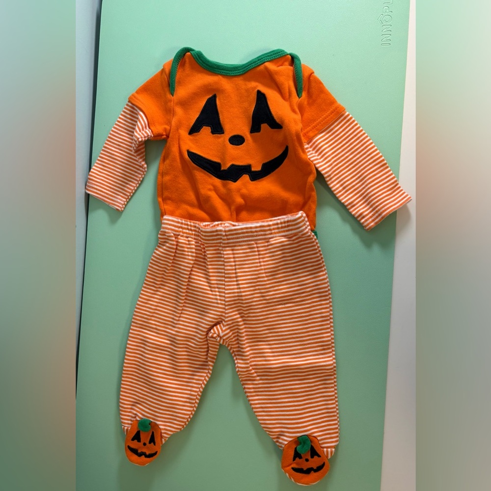 Halloween Pumpkin Onesie Long Sleeve Shirt & Pants Set, Baby size 3-6 months